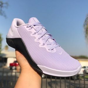 nike metcon lavender